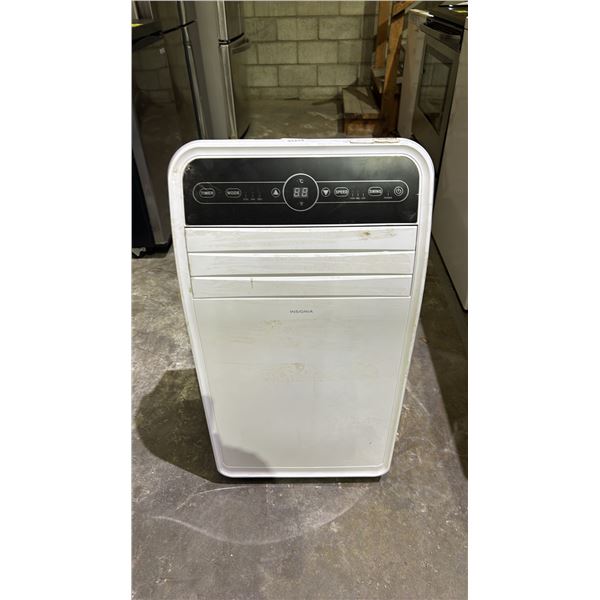 INSIGNIA 12,000 BTU PORTABLE AIR CONDITIONER WITH REMOTE (NO HOSE, NO ACCESSORIES)
