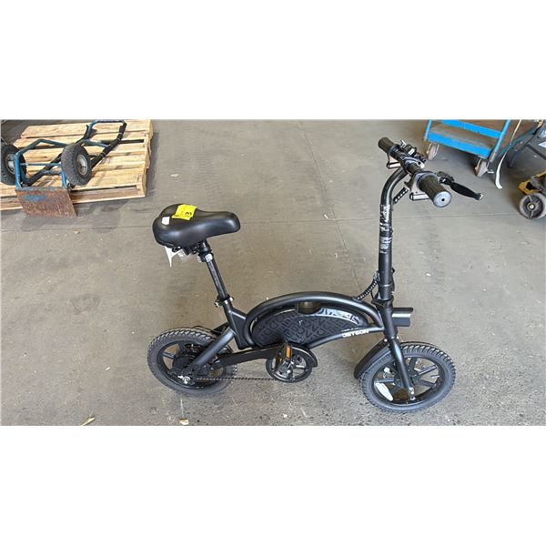 JETSON BLACK ELECTRIC BIKE - *NO CHARGER/WORKING CONDITION UNKNOWN/MAY BE MISSING PARTS & OR PIECES*