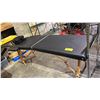 Image 1 : BLACK PORTABLE MASSAGE TABLE
