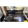 Image 2 : GE PROFILE ELECTRIC FLAT TOP RANGE WITH OVEN