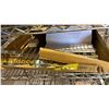 Image 2 : ULINE H-10500 WIRE SHELVING MULTI-BIN SLIDE