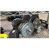 Image 3 : SHELF OF FIXED WEIGHT & ADJUSTABLE DUMBBELLS