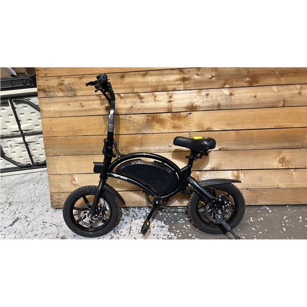 JETSON BLACK ELECTRIC BICYCLE *WORKING CONDITION UNKNOWN/MAY BE MISSING PARTS AND OR PIECES*