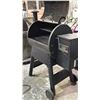 Image 3 : TRAEGER ELECTRIC SMOKER