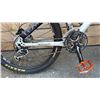 Image 4 : ROCKY MOUNTAIN ELEMENT 50 27 SPEED MOUNTAIN BIKE