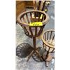 Image 2 : (2) VINTAGE WOOD FERN STANDS