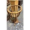 Image 3 : (2) VINTAGE WOOD FERN STANDS