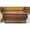 Image 2 : WOOD 1 DRAWER BOMBE CHEST