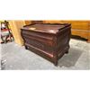 Image 3 : WOOD 1 DRAWER BOMBE CHEST