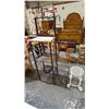 Image 1 : (3) METAL PLANT STANDS