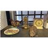 Image 2 : SHELF OF VINTAGE WASH BOARDS, SOLAR HUMMINGBIRD FEEDER, SALT LAMP, CLOCKS & MORE