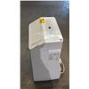 Image 3 : HISENSE PORTABLE AIR CONDITIONER - *NO HOSE*