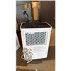 Image 5 : HISENSE 3000 SQ. FT. DEHUMIDIFIER WITH SLIDE-OUT BUCKET *IN BOX*
