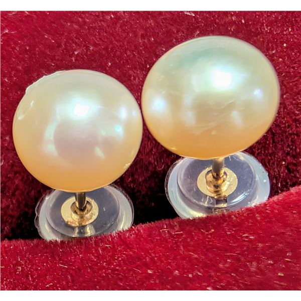 14K F.W.PEARL EARRING, SUGGESTED RETAIL VALUE $300