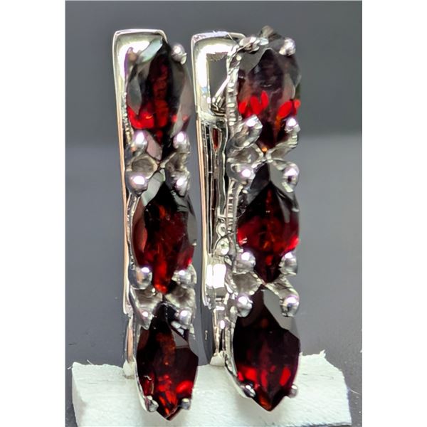 SILVER(3.17G), GARNET (APP 0.8CT) EARRING, SUGGESTED RETAIL VALUE $240