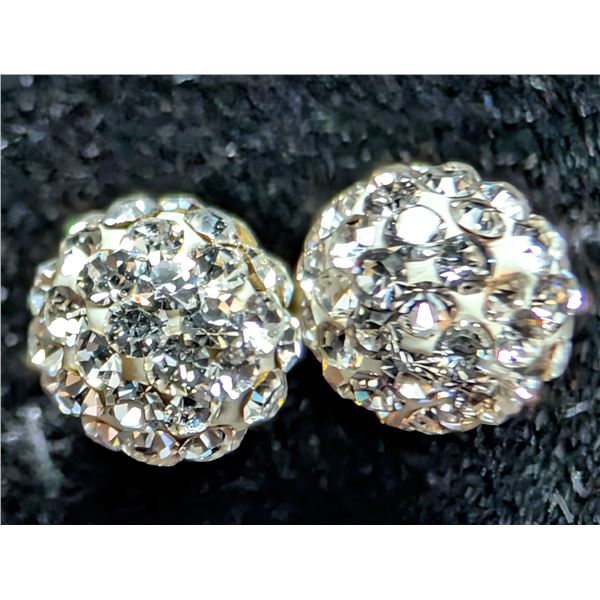 10K(0.6G), CRYSTAL BALL EARRING, SUGGESTED RETAIL VALUE $200