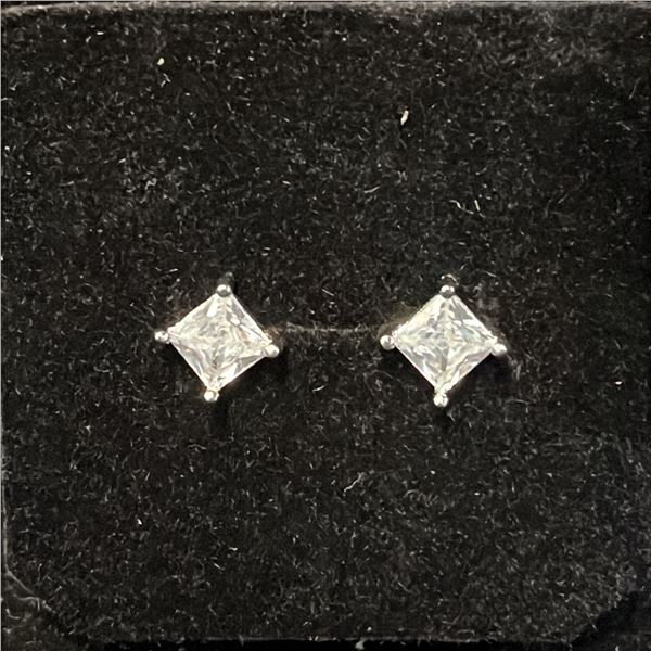 *NEW* .925 SILVER PRINCESS CUT SIMULATED DIAMOND (CZ) STUD EARRINGS: 0.8CT EACH