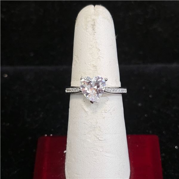 *NEW* .925 SILVER 1.5 CT HEART CUT SIMULATED DIAMOND (CZ) CHANNEL RING: SIZE 7
