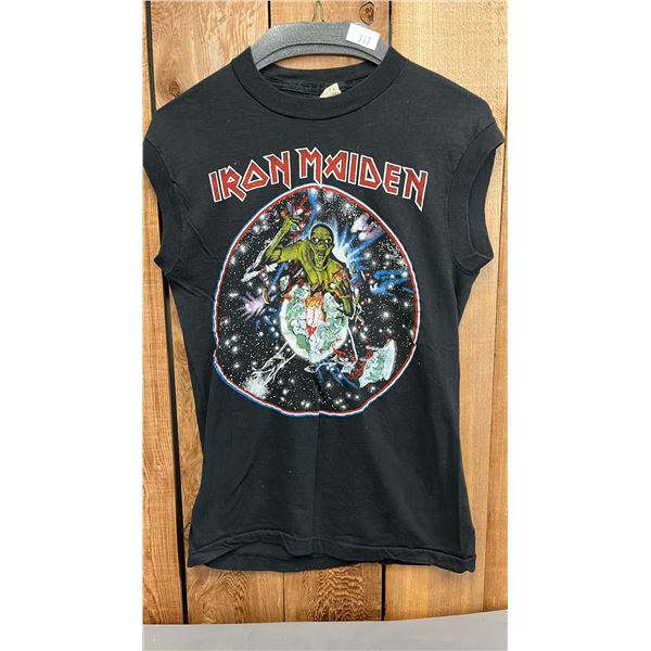 VINTAGE SIZE SMALL IRON MAIDEN WORLD PIECE TOUR '83 T-SHIRT
