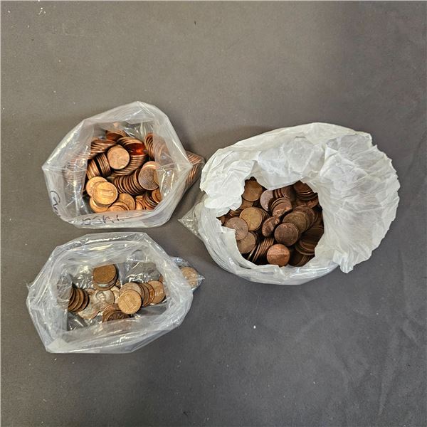 3 BAGS OF ASSORTED US PENNIES