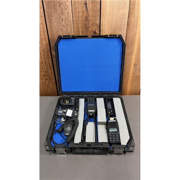 BAOFENG DUAL BAND 2-WAY RADIO SET IN CASE