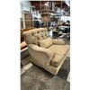 Image 3 : MILLING ROAD FABRIC UPHOLSTERED CHAIR WITH A BUTTON-TUFTED BACK