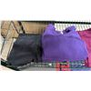 Image 2 : SHELF OF ASSORTED LADIES CLOTHING