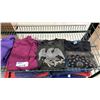 Image 3 : SHELF OF ASSORTED LADIES CLOTHING