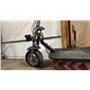 Image 5 : ELECTRIC SIT-DOWN SCOOTER (NO KEYS, NO CHARGER, UNKNOWN WORKING CONDITION)