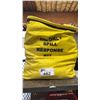 Image 1 : OIL ONLY SPILL RESPONSE KIT