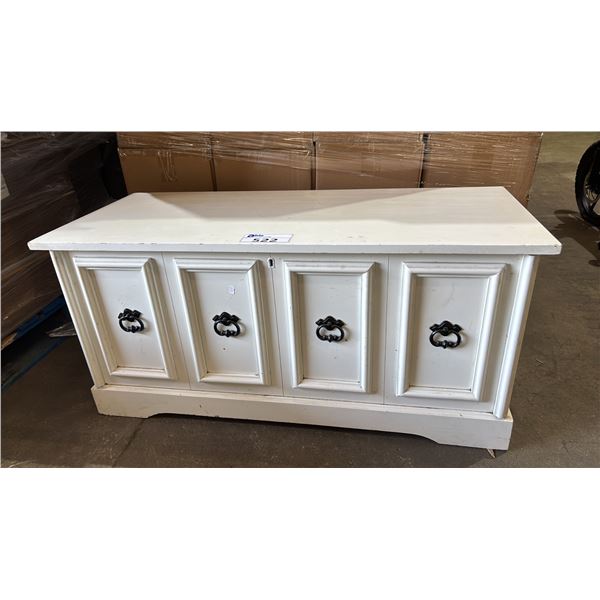 HUPPE VINTAGE WOOD CHEST 40" X 17" X 19" (NO KEY)