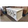Image 2 : HUPPE VINTAGE WOOD CHEST 40" X 17" X 19" (NO KEY)