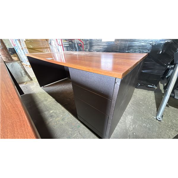 3-DRAWER WOOD EXECUTIVE DESK 72" X 36" X 30"
