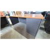 Image 2 : 3-DRAWER WOOD EXECUTIVE DESK 72" X 36" X 30"