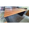 Image 3 : 3-DRAWER WOOD EXECUTIVE DESK 72" X 36" X 30"
