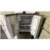 Image 2 : SAMSUNG STAINLESS STEEL 36" WIDE FRENCH DOOR FRIDGE WITH BOTTOM FREEZER DRAWER