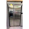 Image 1 : MAYTAG STAINLESS STEEL 33" WIDE SIDE BY SIDE REFRIGERATOR