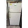 Image 1 : GE WHITE 30" WIDE SWING DOOR FRIDGE WITH TOP FREEZER
