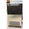 Image 1 : FORNO STAINLESS STEEL COMMERCIAL ICE MAKER
