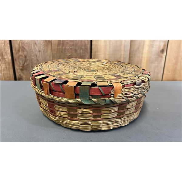 HAND WOVEN FIRST NATIONS BASKET WITH LID 10  X 3.5 