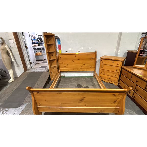 3-PC BEDROOM SUITE INCLUDING; QUEEN SIZE BED 4-DRAWER DRESSER & CORNER CABINET