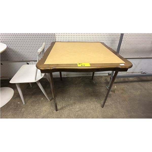 TABLE 32" X 32" X 29" & WOOD CABINET 31" X 11" X 22"