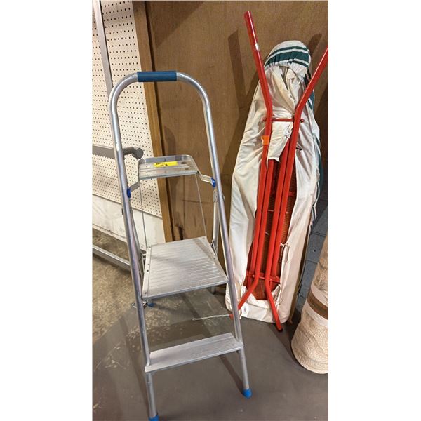 3' ALUMINUM FOLDING STEP LADDER & IRONING BOARD