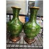 Image 5 : SHELF OF ASSORTED VINTAGE CLOISONNE VASES