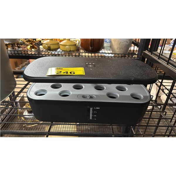 SCIENGARDEN 12 POD HYDROPONIC GARDEN *NO POWER CORD*