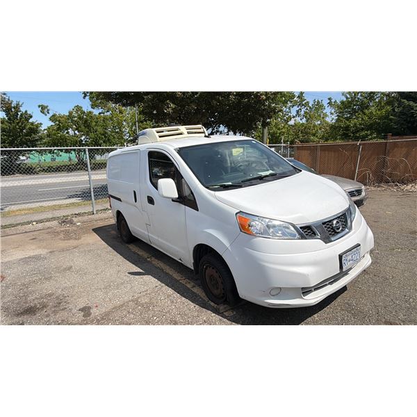 2016 NISSAN NV200 SV, 4DR CARGO VAN, WHITE, VIN 3N6CM0KN4GK695075,