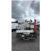 Image 6 : 2011 FORD F550 SUPER DUTY, 2DR PICKUP, WHITE, VIN 1FDUF5GT6BEB01493,