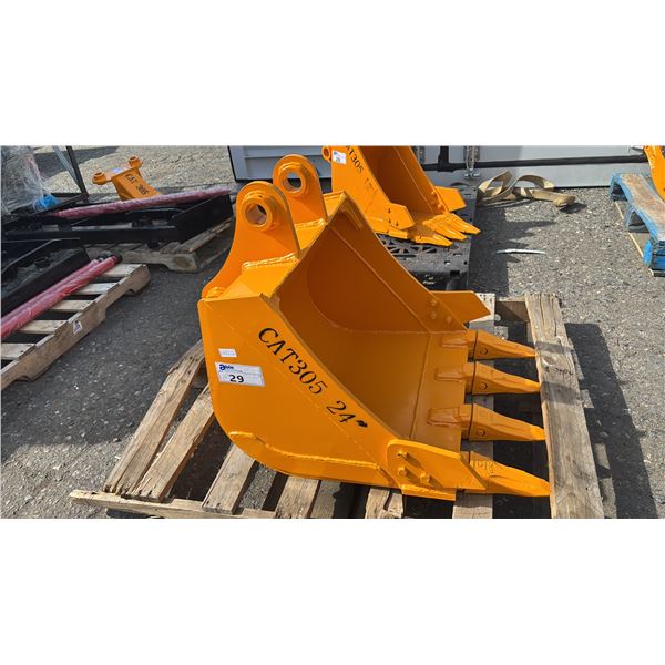*NEW* GIYI HEAVY DUTY 24" CAT 305 EXCAVATOR DIGGING BUCKET