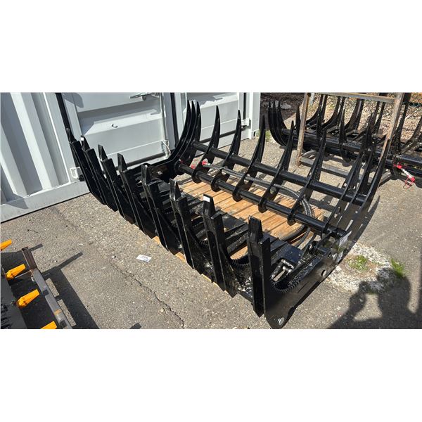*NEW* GIYI CLG72 SKID STEER CURVED LOG GRABBER