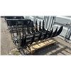 Image 3 : *NEW* GIYI CLG72 SKID STEER CURVED LOG GRABBER